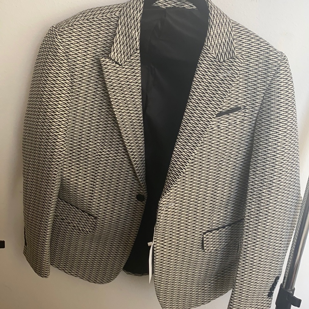 Brand new Chevron print blazer